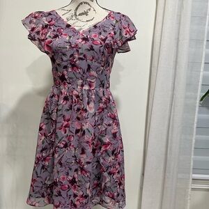 Express Lavender Floral V-Neck Midi Dress with Pink Accents Ruffles Sleeve Size6